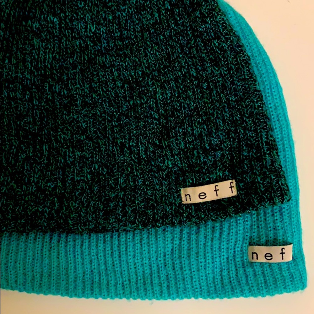 *BUNDLE* 2 NEFF beanies